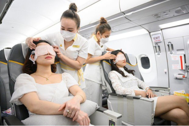  Phụ nữ mang thai đi máy bay Vietravel Airlines 